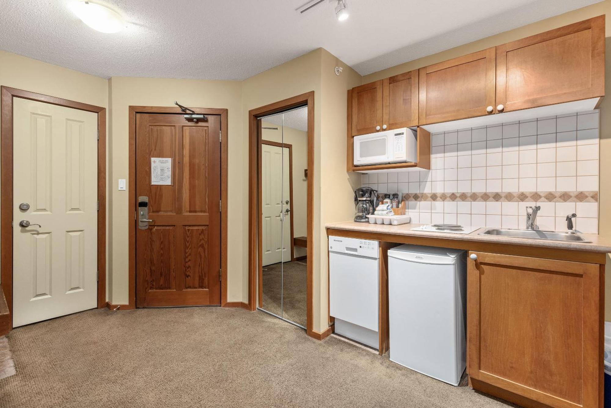 Spring Summer Special Cascade Lodge Suite Wifi 2 Hot Tubs Pool Gym Sauna Ski & Bike Storage Room Whistler Extérieur photo